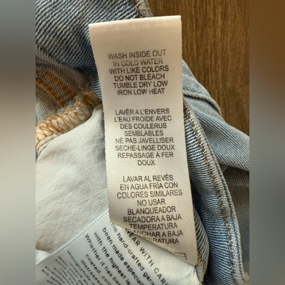 Good American Light wash button fly Jeans Size 12 - Picture 4 of 10